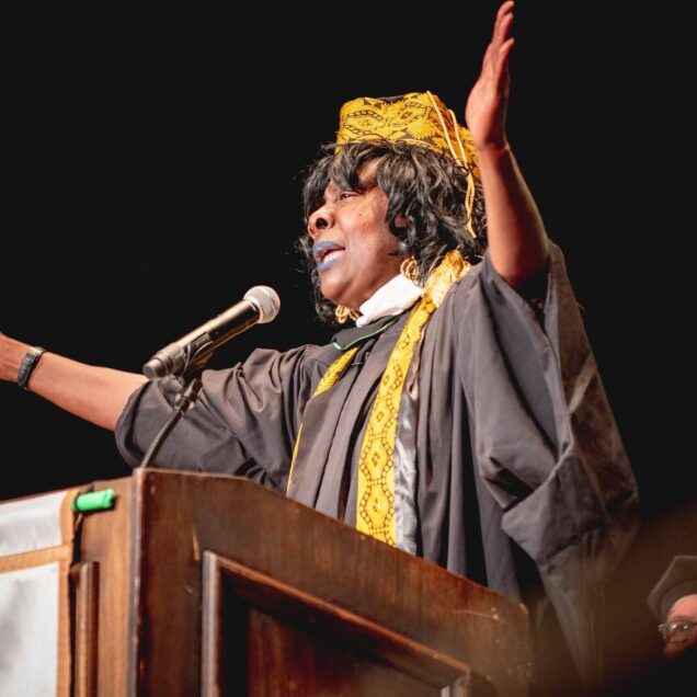 Cheryl Greer Jarman speaking at commencement