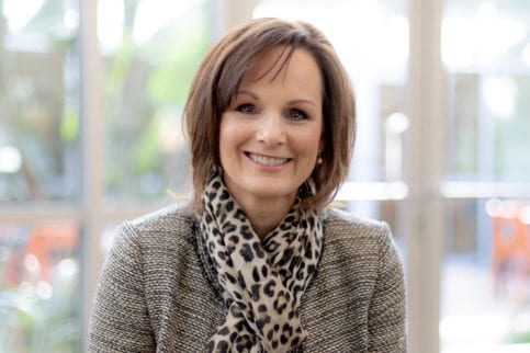Dr. Elizabeth Chamberlain headshot